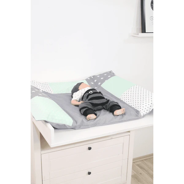 Ullenboom Patchwork Funda Para Cambiador Gris Menta 75x85 Cm 4 Ullenboom Patchwork Funda Para Cambiador Gris Menta 75x85 Cm - Imagen 4